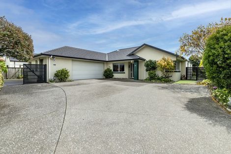 Photo of property in 19 Regent Drive, Paraparaumu Beach, Paraparaumu, 5032