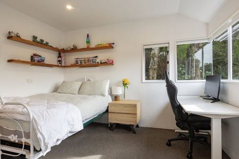 Photo of property in 156 Piha Road, Piha, New Lynn, 0772