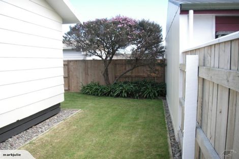 Photo of property in 63 Hillcrest Drive, Kelvin Grove, Palmerston North, 4414