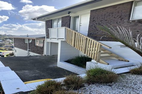 Photo of property in 2/51 Shanaway Rise, Hillcrest, Auckland, 0627