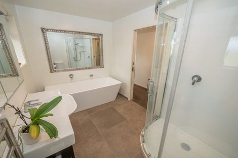 Photo of property in 16 Rangikapiti Road, Coopers Beach, 0420