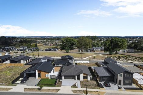 Photo of property in 10 Oralee Terrace, Peacocke, 3206