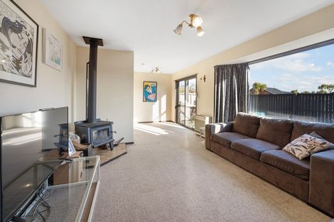 Photo of property in 5 Fernbrook Place, Mairehau, Christchurch, 8013