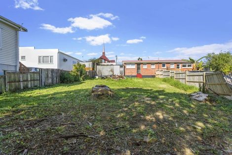 Photo of property in 8 Westward Ho, Glen Eden, Auckland, 0602