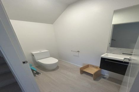 Photo of property in 42 Koreke Close, Kenepuru, Porirua, 5022