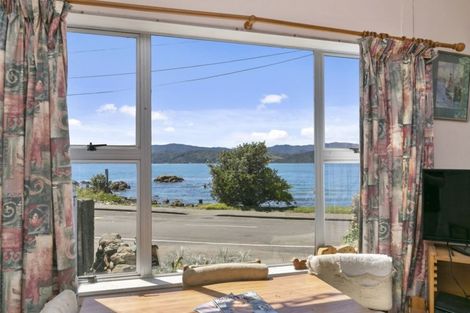 Photo of property in 455 Karaka Bay Road, Karaka Bays, Wellington, 6022