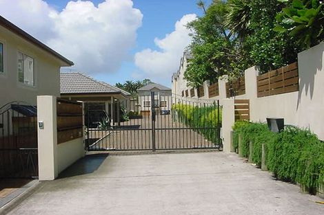 Photo of property in 1/57 Gladstone Road, Northcote, Auckland, 0627