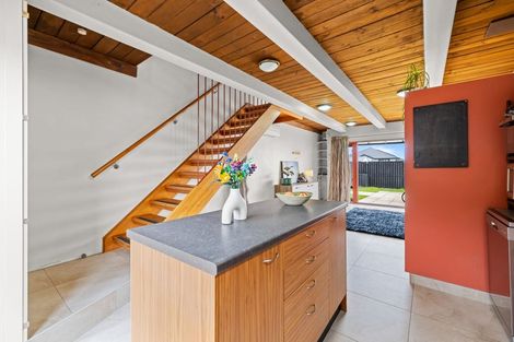 Photo of property in 100 Grafton Street, Waltham, Christchurch, 8011