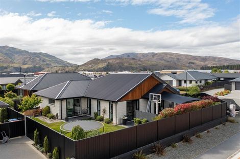Photo of property in 28 Olds Crescent, Cromwell, 9310