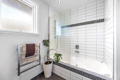 Photo of property in 12 Rosanna Place, Aranui, Christchurch, 8061