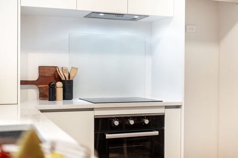 Photo of property in 1/71 Garden Road, Northland, Wellington, 6012