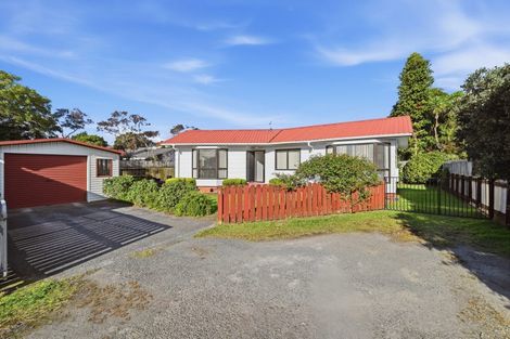 Photo of property in 32b Aquarius Drive, Kawaha Point, Rotorua, 3010