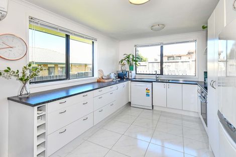 Photo of property in 16b Alexander Street, Cockle Bay, Auckland, 2014