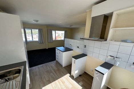 Photo of property in Carillion/the Knoll, 33 Thompson Street, Mount Cook, Wellington, 6011