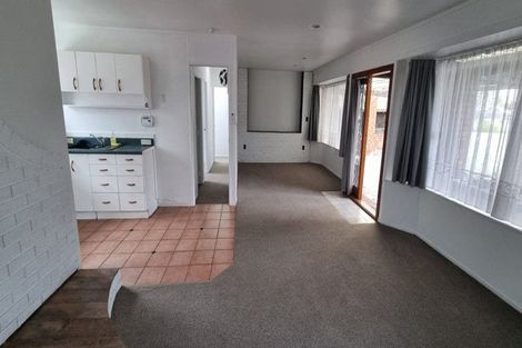 Photo of property in 100a Kawaha Point Road, Kawaha Point, Rotorua, 3010