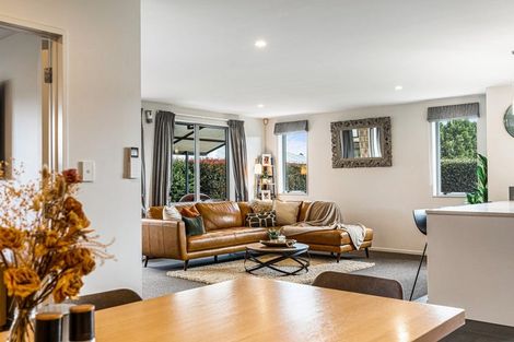 Photo of property in 44c Gilbransen Road, Kumeu, 0810