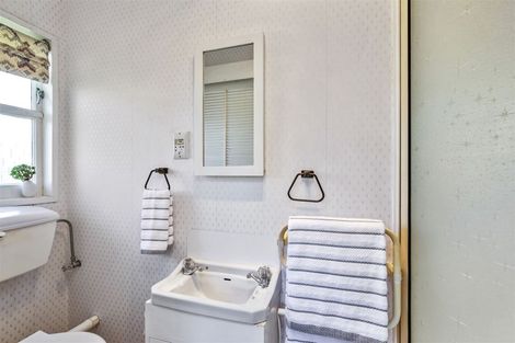 Photo of property in 32 Simla Crescent, Khandallah, Wellington, 6035