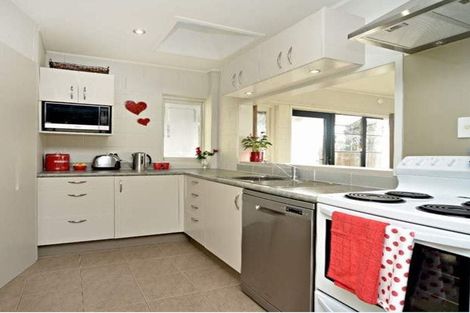 Photo of property in 1/10 Park Estate Road, Rosehill, Papakura, 2113
