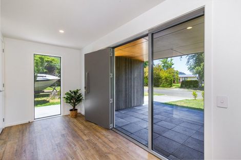 Photo of property in 6 Keitha Place, Kinloch, Taupo, 3377