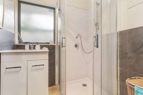 Photo of property in 128a Gloucester Road, Manurewa, Auckland, 2102