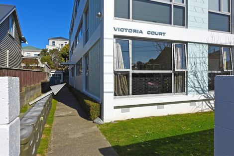 Photo of property in Victoria Court, 4u4 Queen Street, Mount Victoria, Wellington, 6011