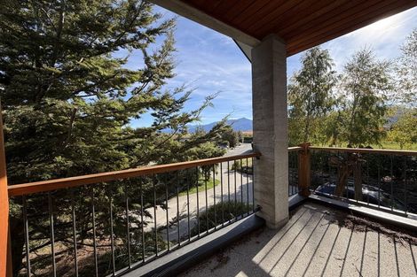 Photo of property in 15 Skye Lane, Jacks Point, Queenstown, 9371