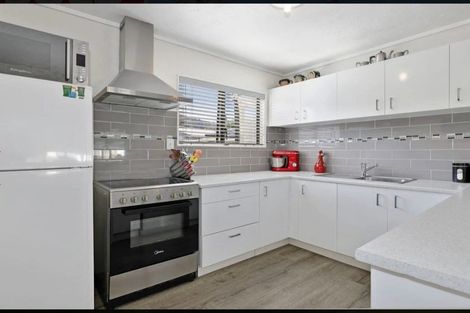 Photo of property in 28 Pukehangi Road, Pukehangi, Rotorua, 3015