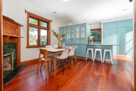 Photo of property in 154 Grafton Road, Roseneath, Wellington, 6011