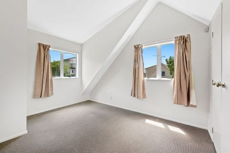 Photo of property in 30 Forest Hill Road, Henderson, Auckland, 0612