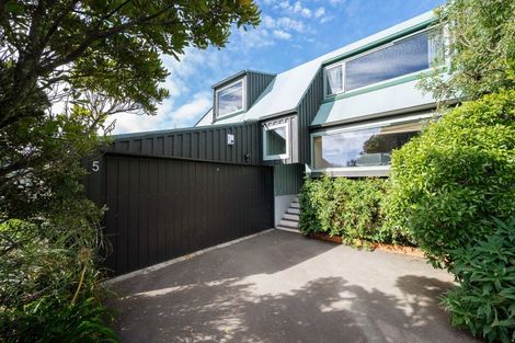 Photo of property in 5 Indira Place, Khandallah, Wellington, 6035