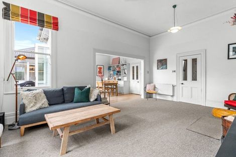 Photo of property in 8 Aikmans Road, Merivale, Christchurch, 8014