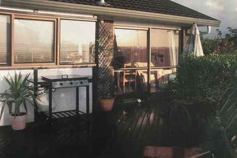Photo of property in 39 Loloma Drive, Half Moon Bay, Auckland, 2012