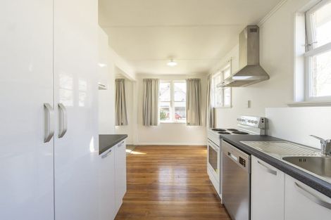 Photo of property in 17 Dowding Street, Melville, Hamilton, 3206