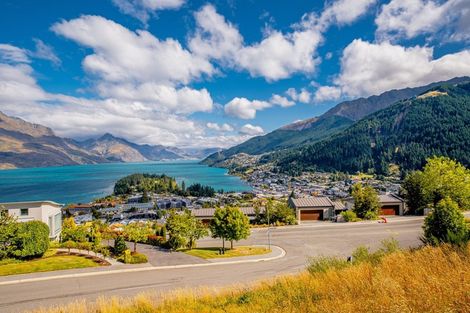 Photo of property in 2 Manchester Place, Queenstown, 9300