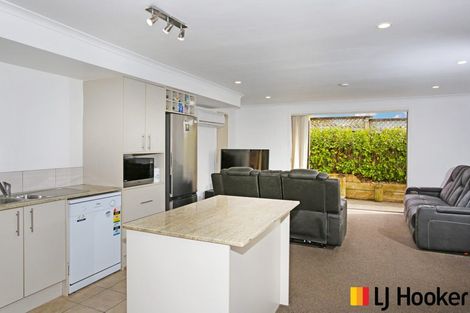 Photo of property in 12 Merlot Lane, Pukekohe, 2120