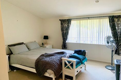 Photo of property in 31 Rifleman Rise, Unsworth Heights, Auckland, 0632
