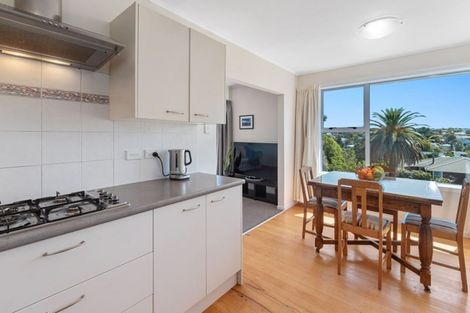 Photo of property in 13 Weatherly Road, Torbay, Auckland, 0630