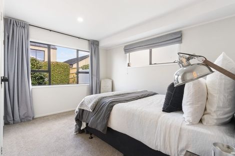 Photo of property in 2/33 Parr Terrace, Castor Bay, Auckland, 0620