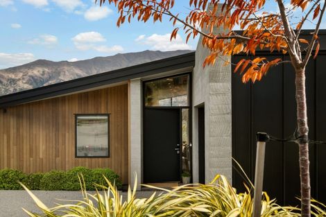 Photo of property in 15 Mills Road, Wanaka, 9305
