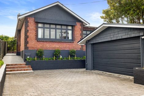 Photo of property in 20 Wallace Place, Westown, New Plymouth, 4310