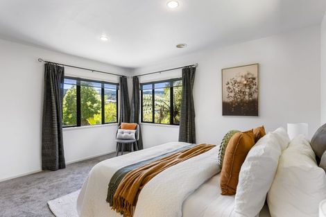 Photo of property in 70a Kirton Drive, Riverstone Terraces, Upper Hutt, 5018