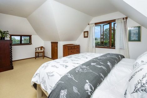 Photo of property in 131a Vauxhall Road, Narrow Neck, Auckland, 0624