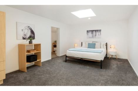 Photo of property in 23 Derrett Place, Saint Martins, Christchurch, 8022