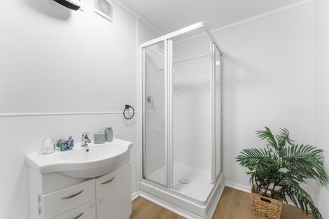 Photo of property in 46b Te Rauparaha Street, Otaki, 5512