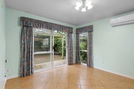 Photo of property in 116 Yaldhurst Road, Sockburn, Christchurch, 8042