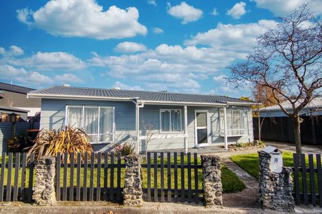 Photo of property in 3 Coromandel Court, Roslyn, Palmerston North, 4414