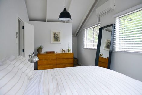 Photo of property in 755 West Coast Road, Oratia, Auckland, 0604