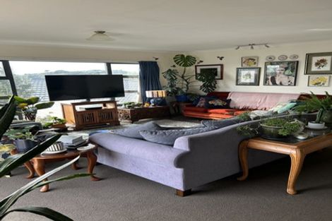 Photo of property in 4 Kekerenga Street, Strathmore Park, Wellington, 6022