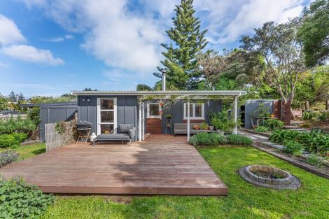 Photo of property in 14b Toi Street, Otaki Beach, Otaki, 5512
