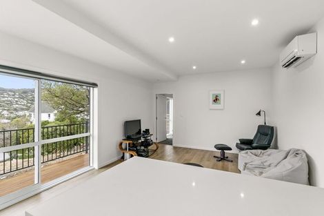 Photo of property in 59 Winston Street, Crofton Downs, Wellington, 6035
